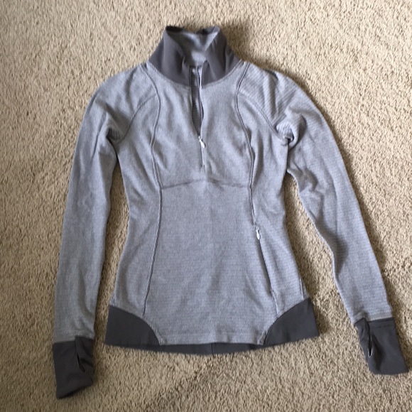 lululemon athletica Tops - Lululemon longline sleeve top